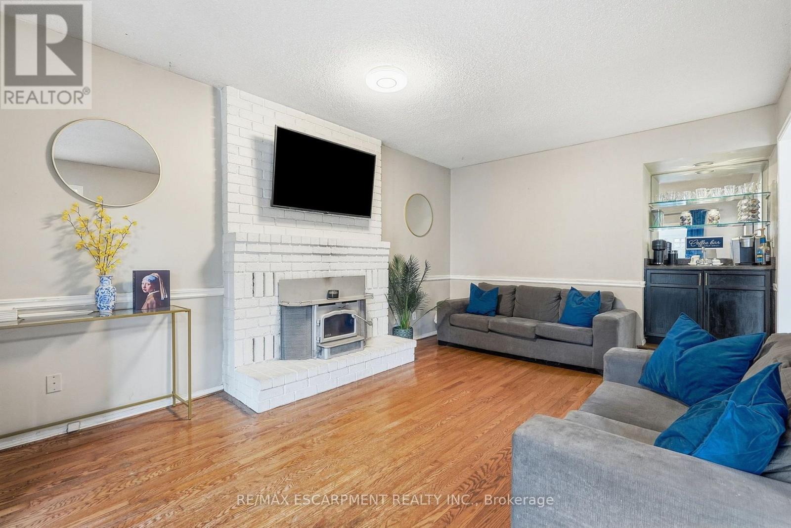 18 Rowntree Drive Property Photo 9