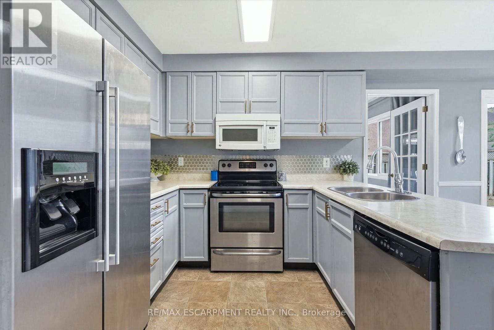 18 Rowntree Drive Property Photo 11