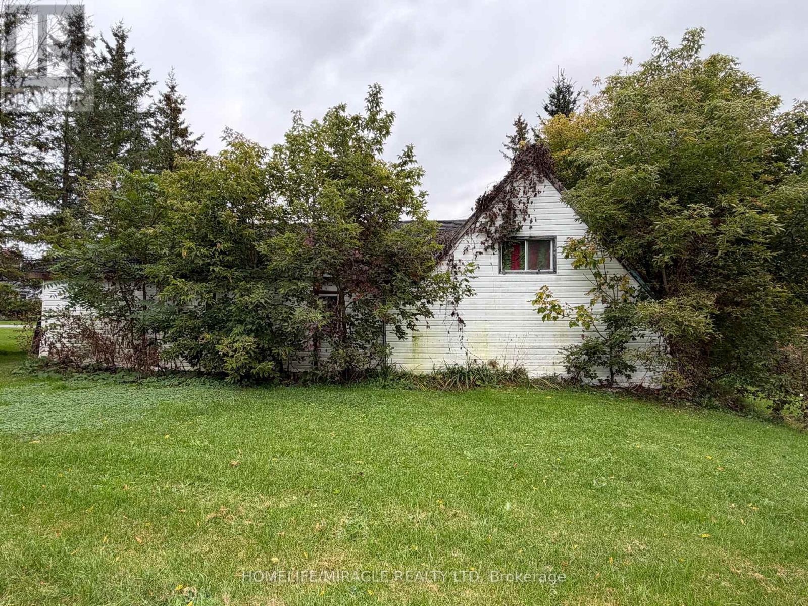 18495 Dundas Street Property Photo 3