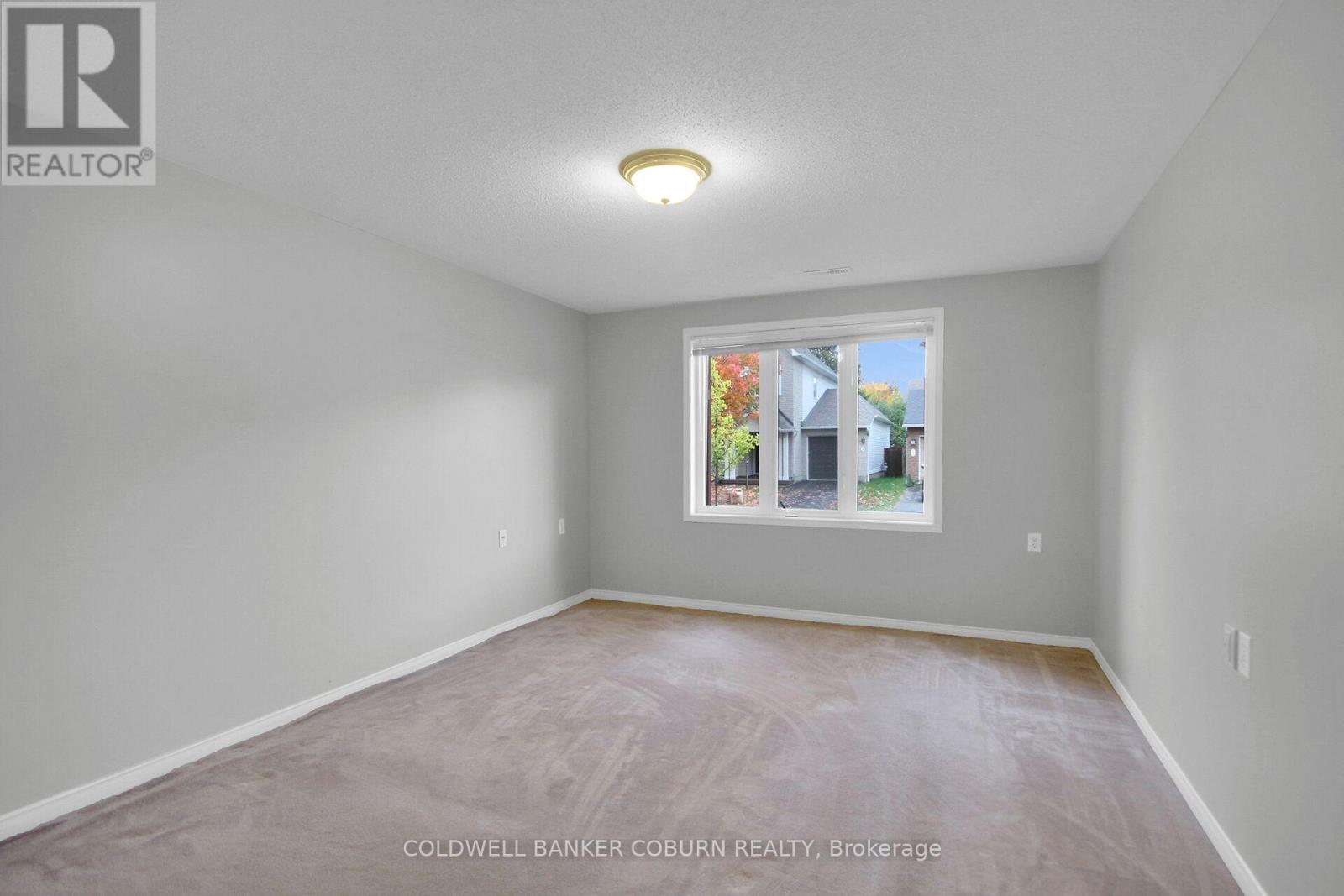 F - 10 Daybreak Street Property Photo 12
