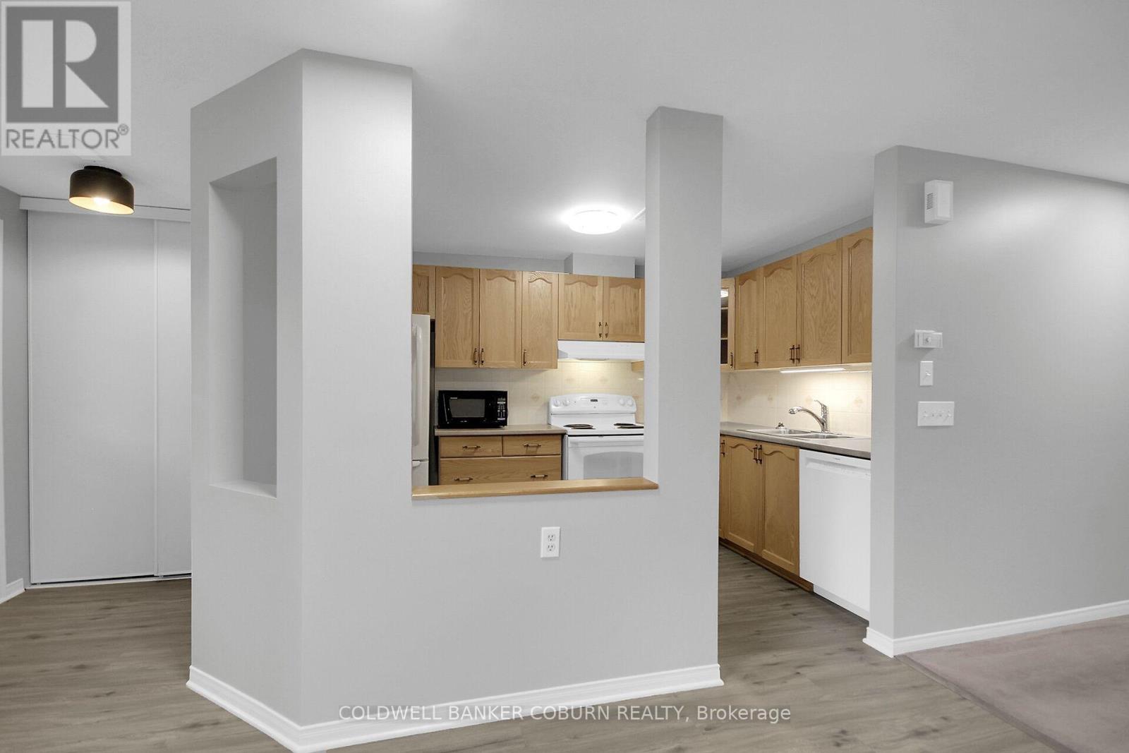 F - 10 Daybreak Street Property Photo 15