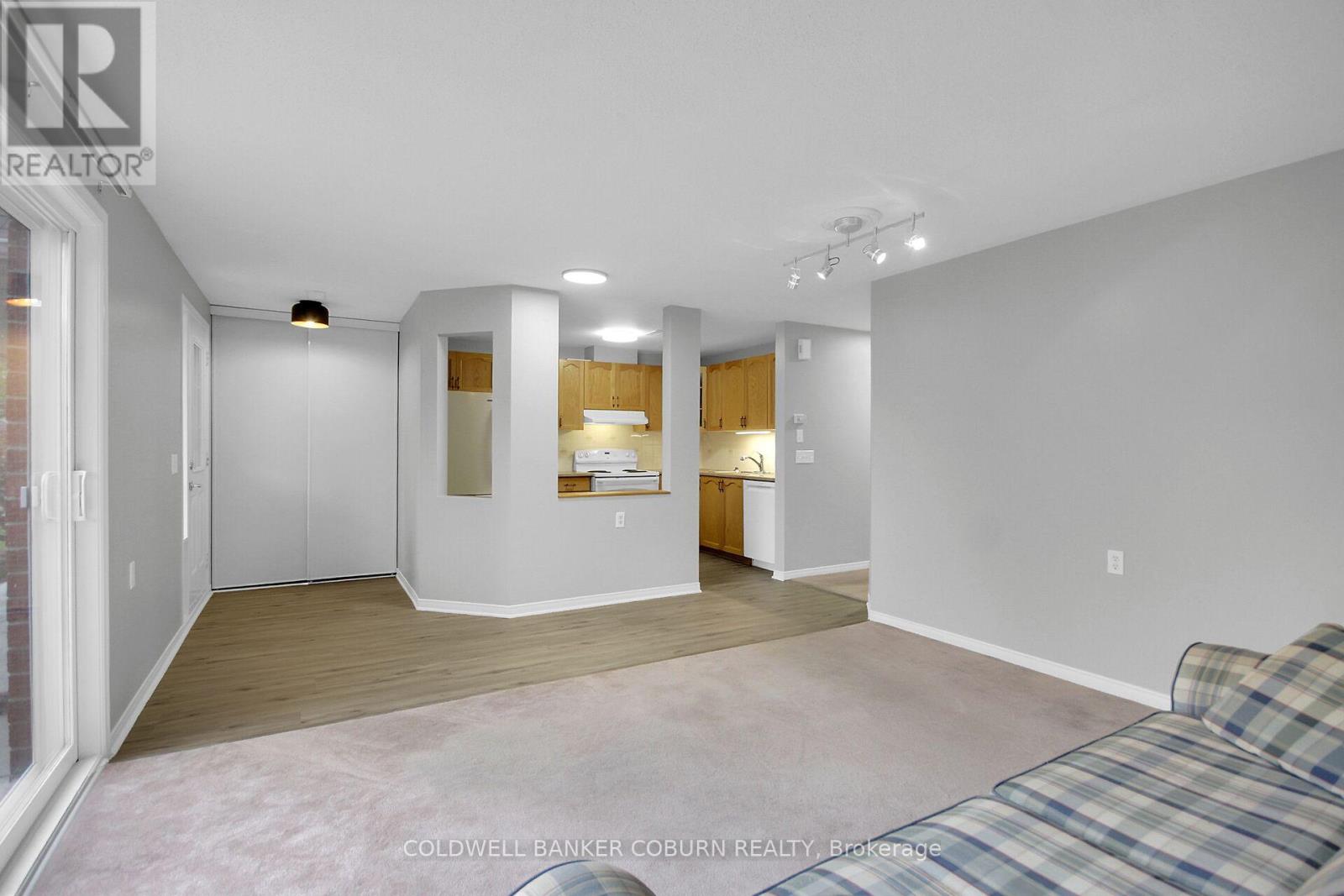 F - 10 Daybreak Street Property Photo 22