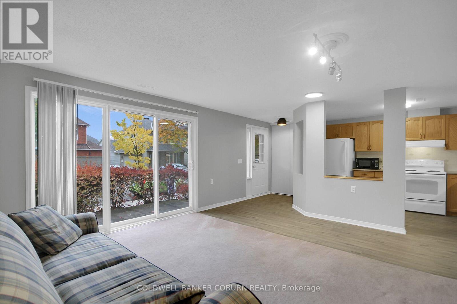 F - 10 Daybreak Street Property Photo 23