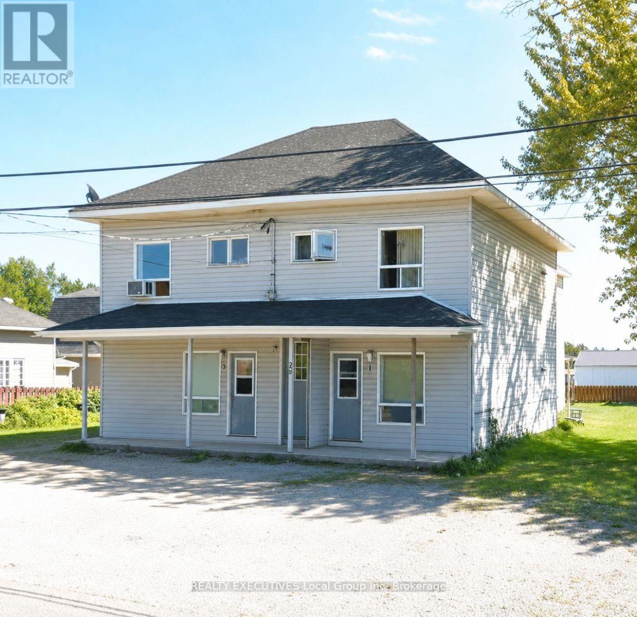 26 Spring Street Property Photo 2