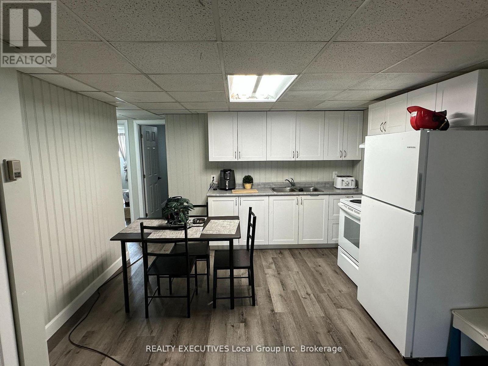 26 Spring Street Property Photo 5