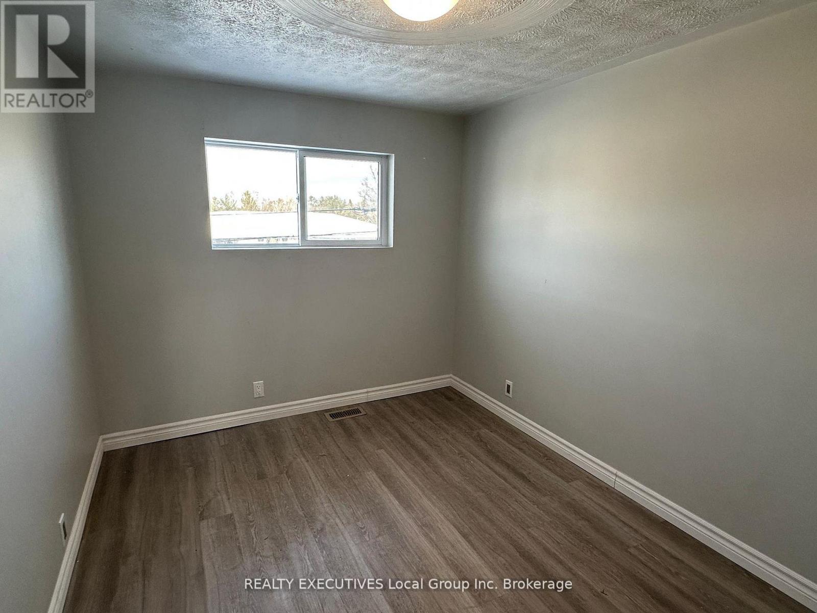 26 Spring Street Property Photo 13