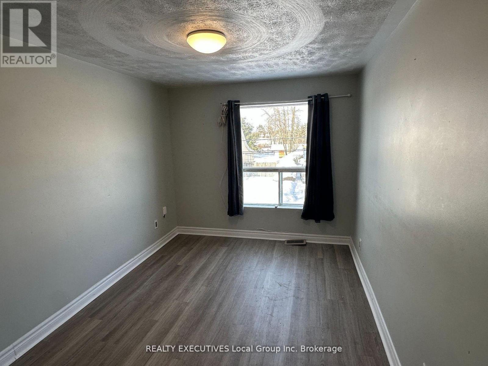 26 Spring Street Property Photo 14