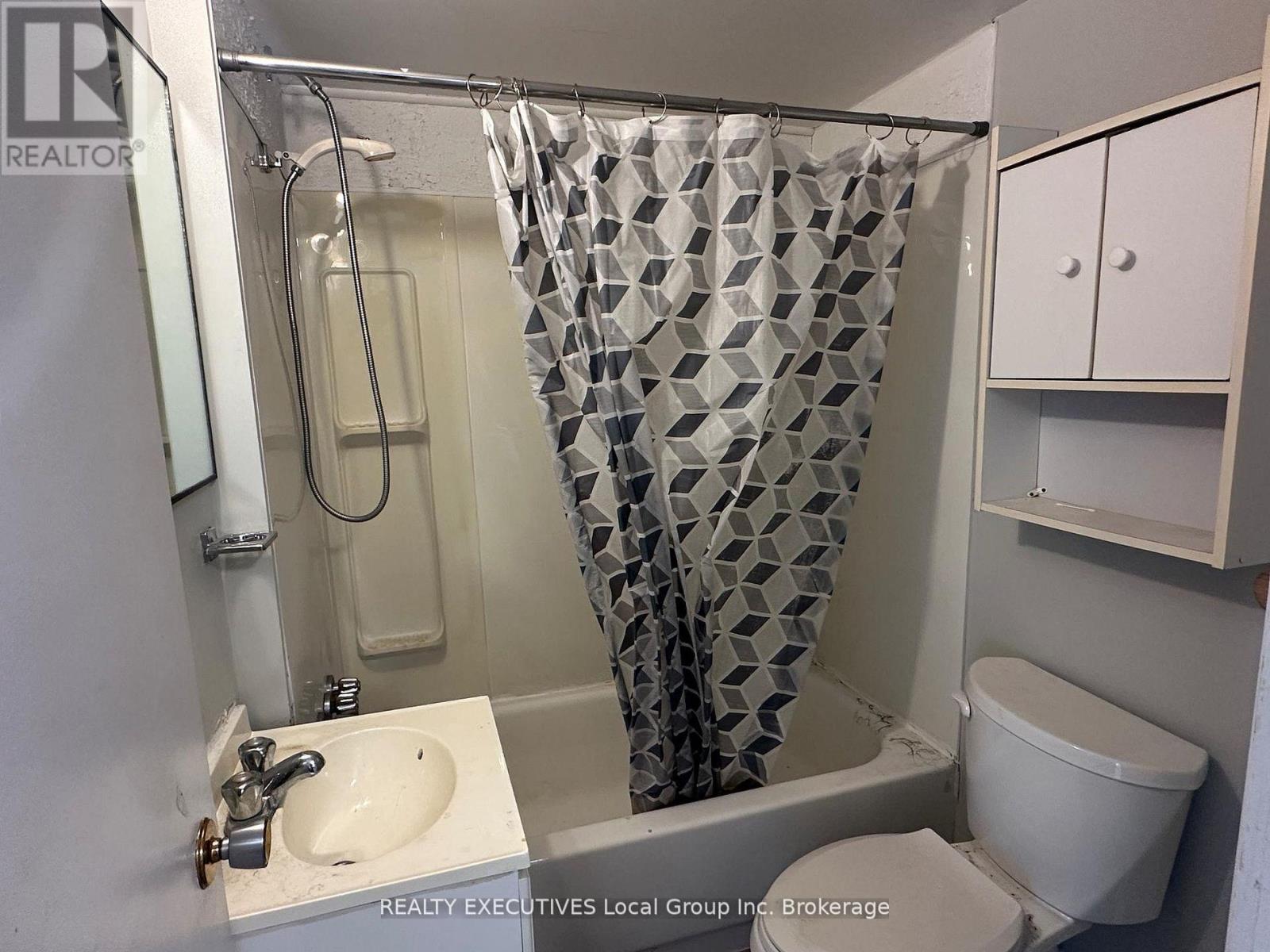26 Spring Street Property Photo 16