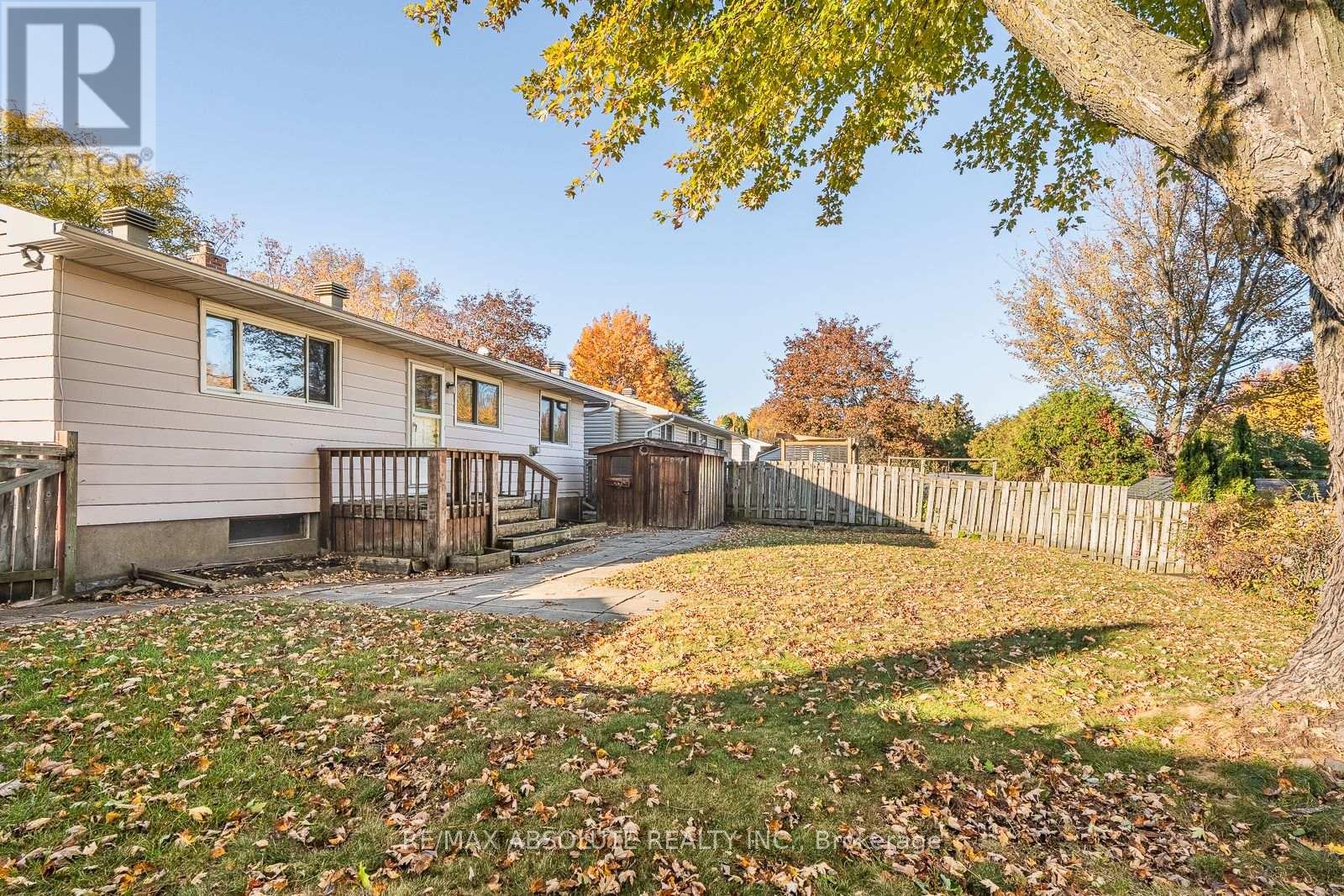 2166 Monson Crescent Property Photo 6