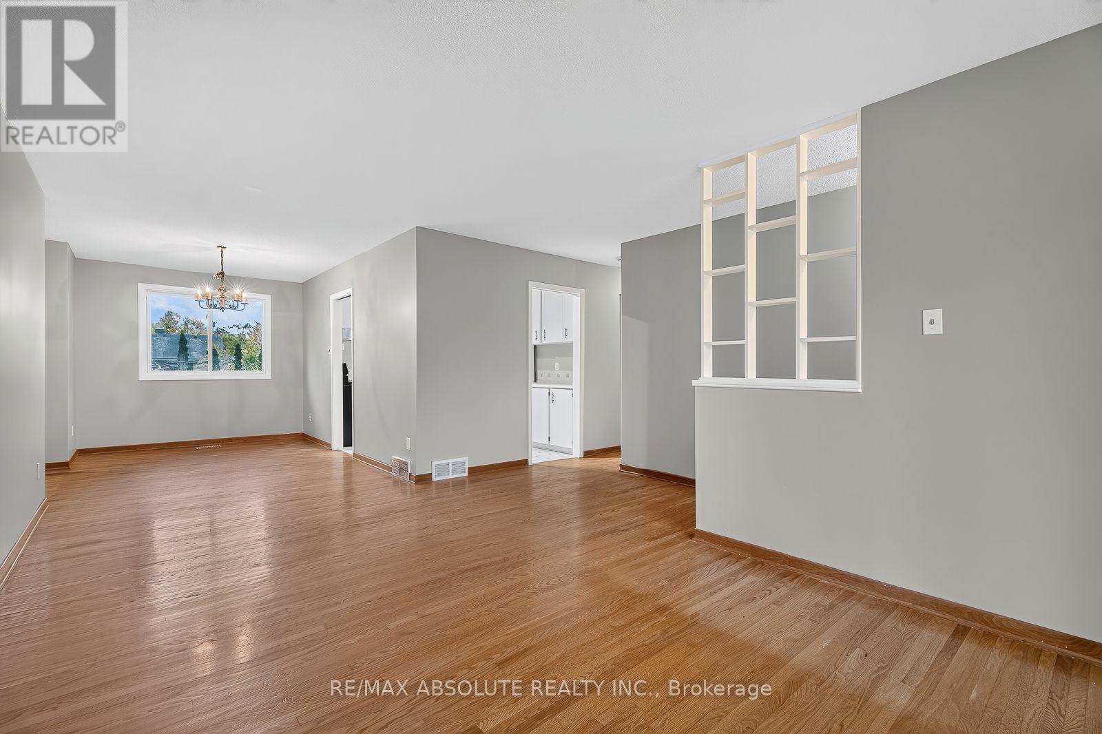2166 Monson Crescent Property Photo 14