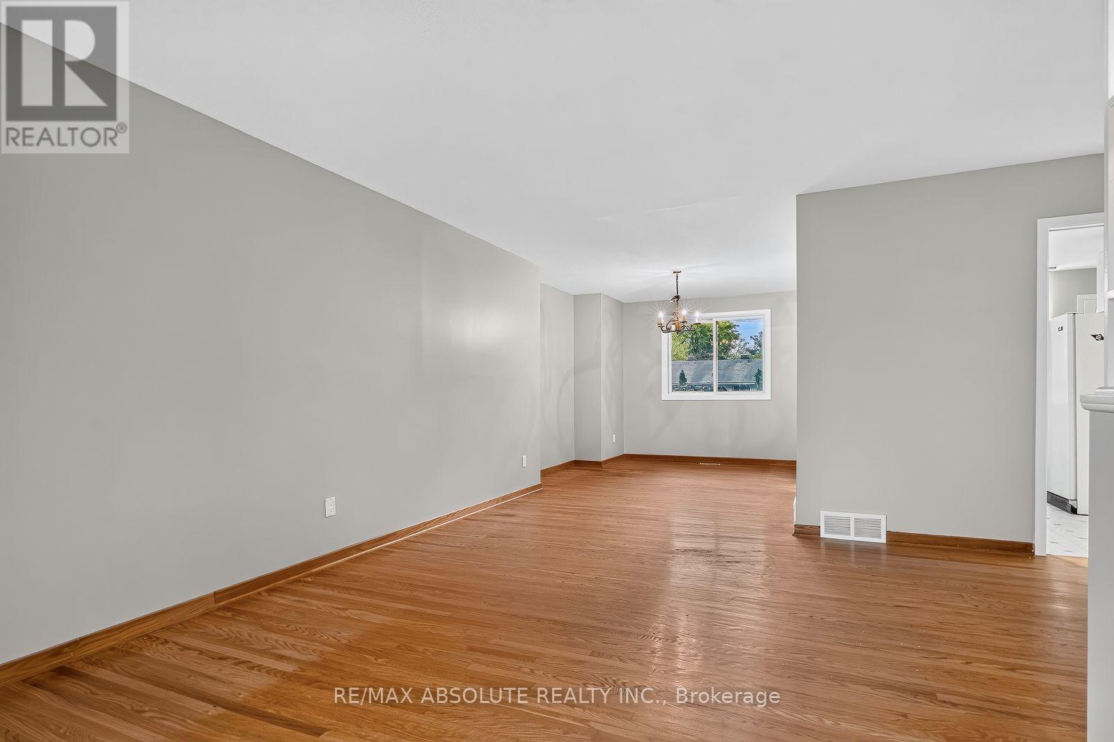 2166 Monson Crescent Property Photo 15