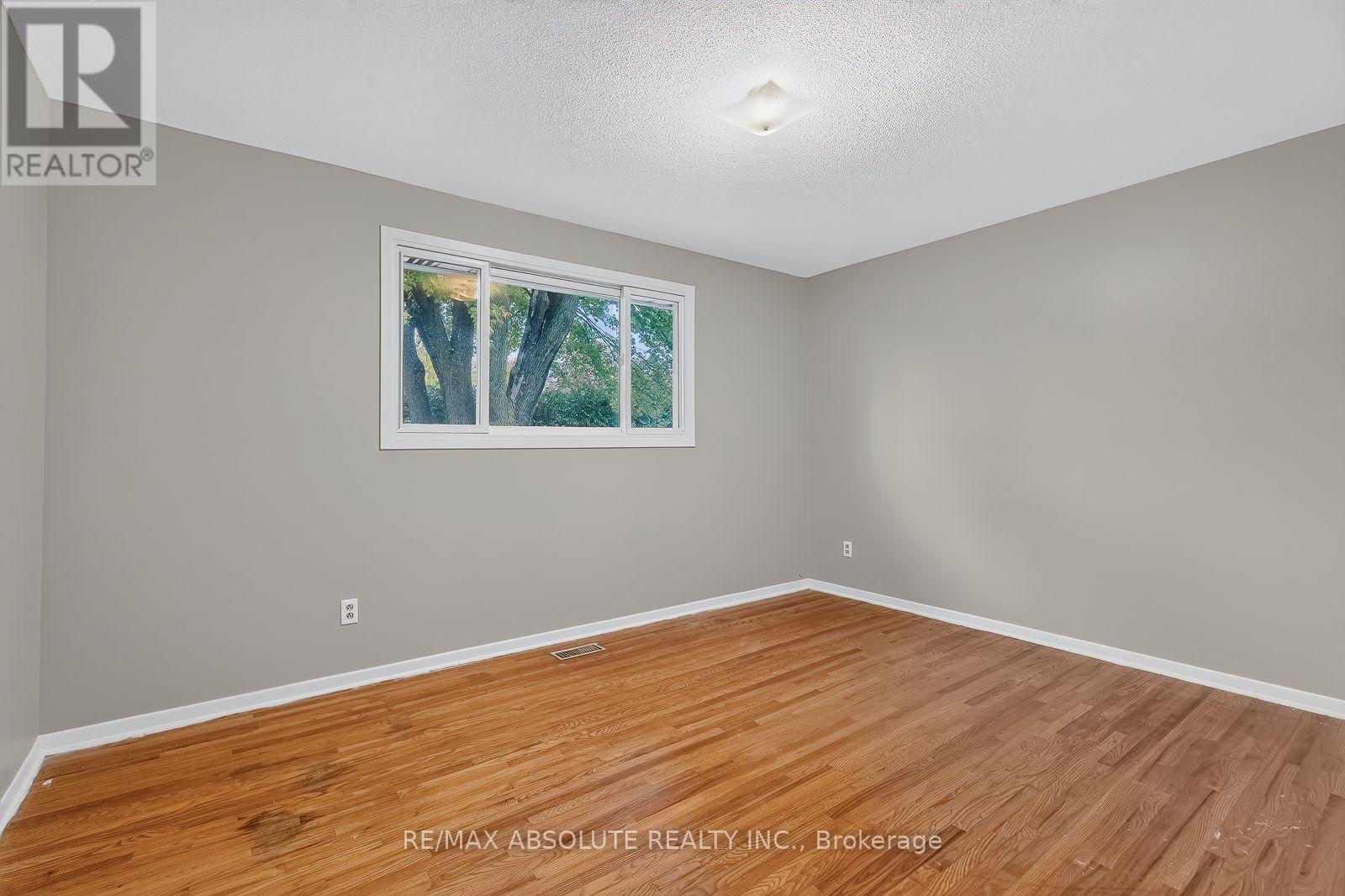 2166 Monson Crescent Property Photo 22