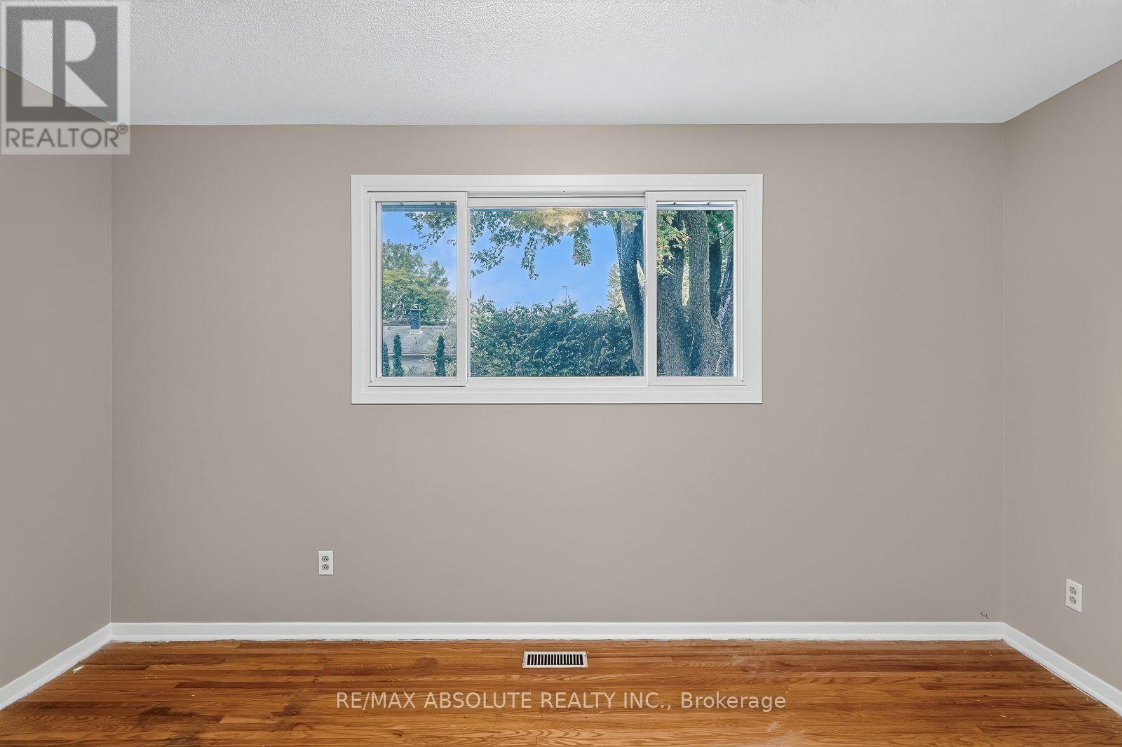 2166 Monson Crescent Property Photo 23