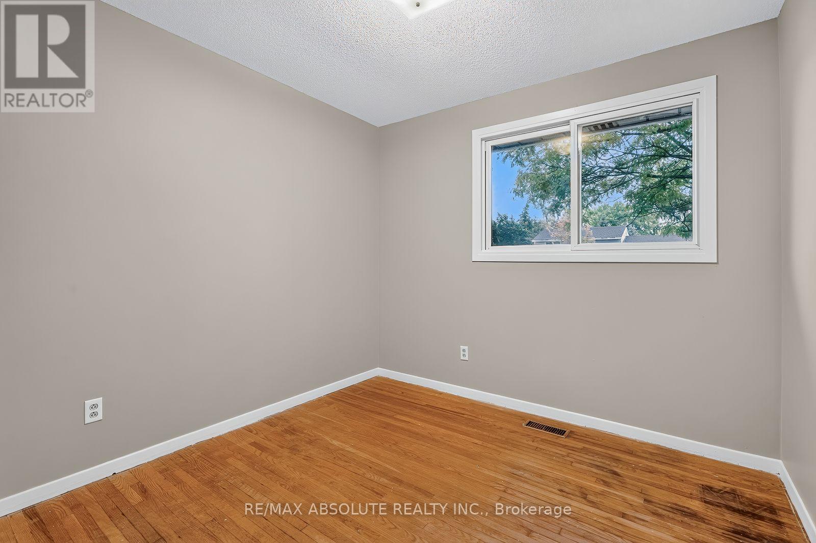 2166 Monson Crescent Property Photo 26