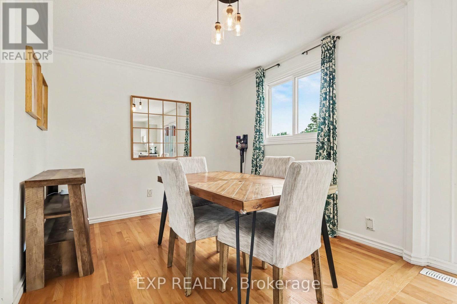 18 Centre Street Property Photo 8