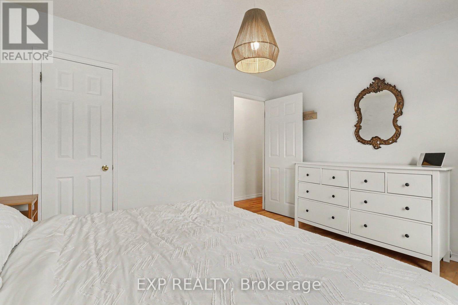 18 Centre Street Property Photo 16