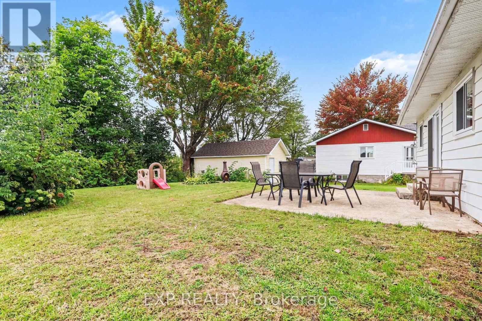 18 Centre Street Property Photo 29