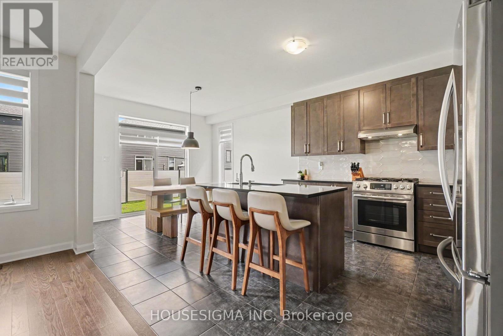 757 Shoal Street Property Photo 14