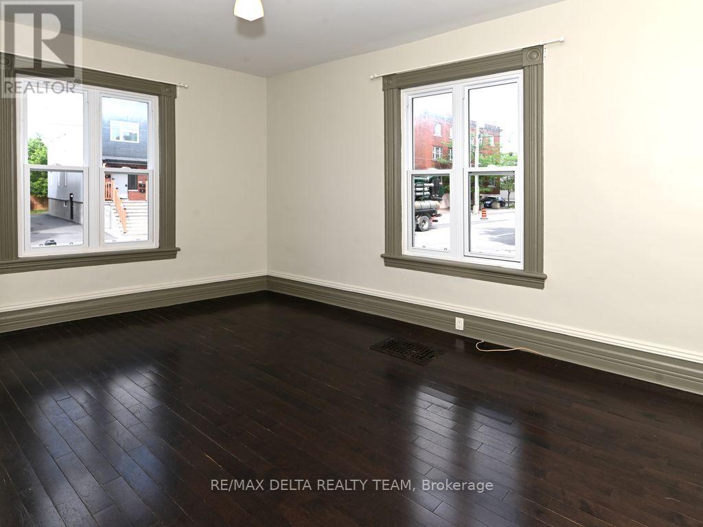 355 Bronson Avenue Property Photo 6
