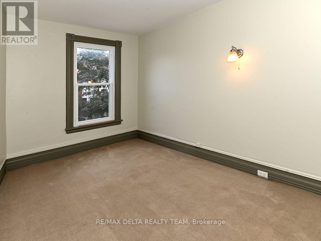 355 Bronson Avenue Property Photo 9
