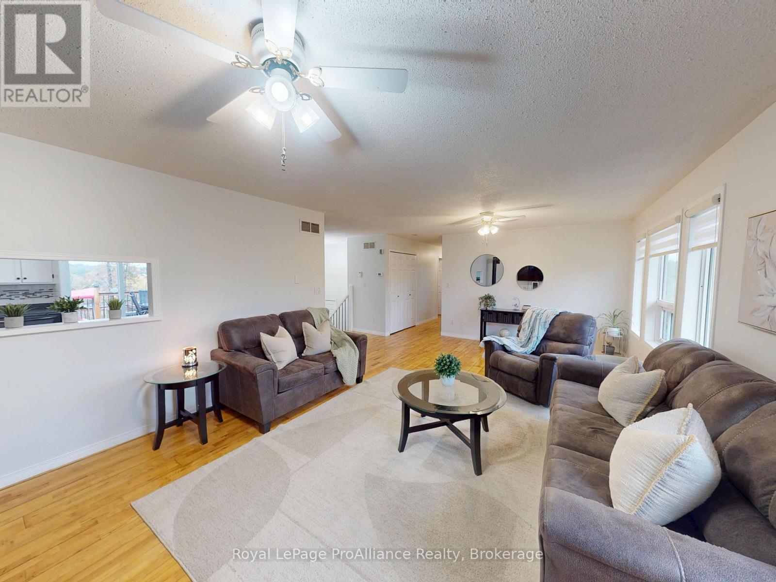 180 Skootamatta Lane Property Photo 4
