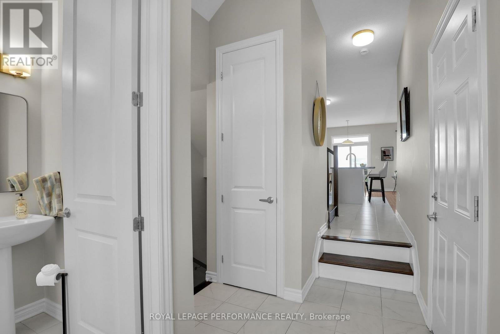 110 Main Halyard Lane Property Photo 3