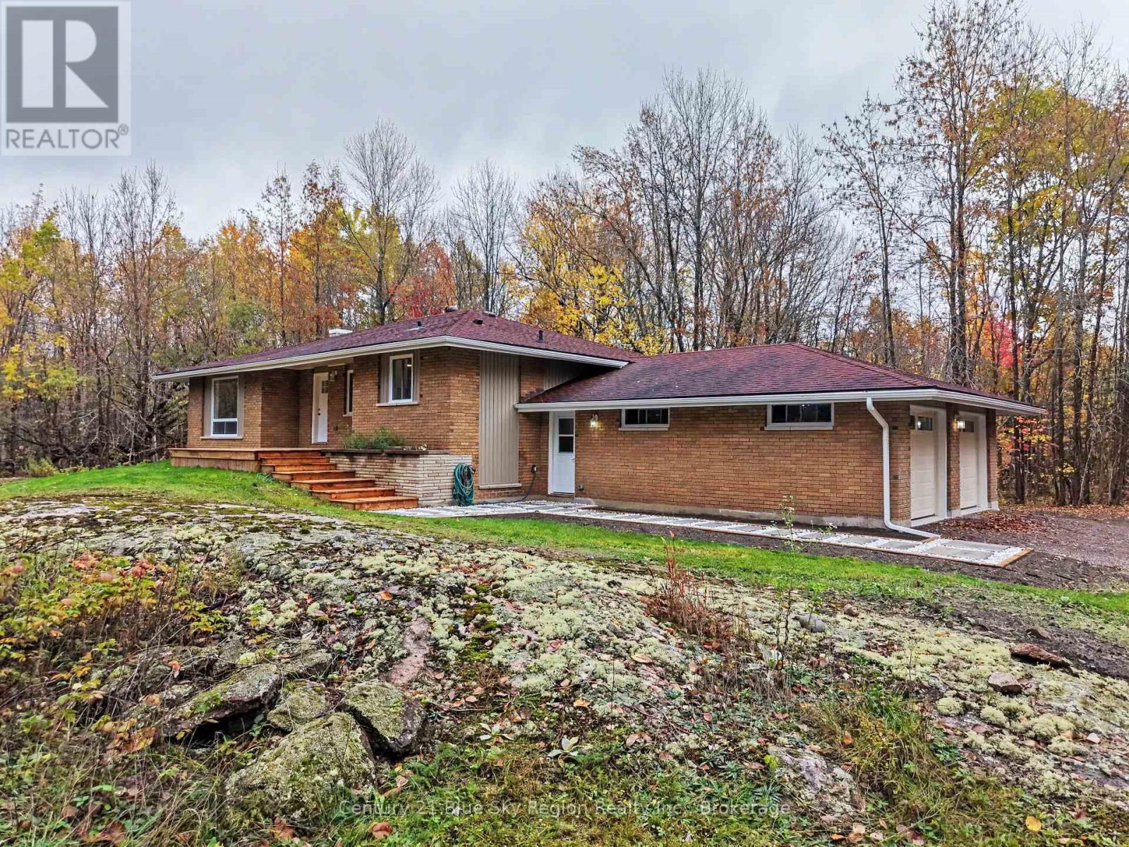 686 Laplage Road Property Photo 1