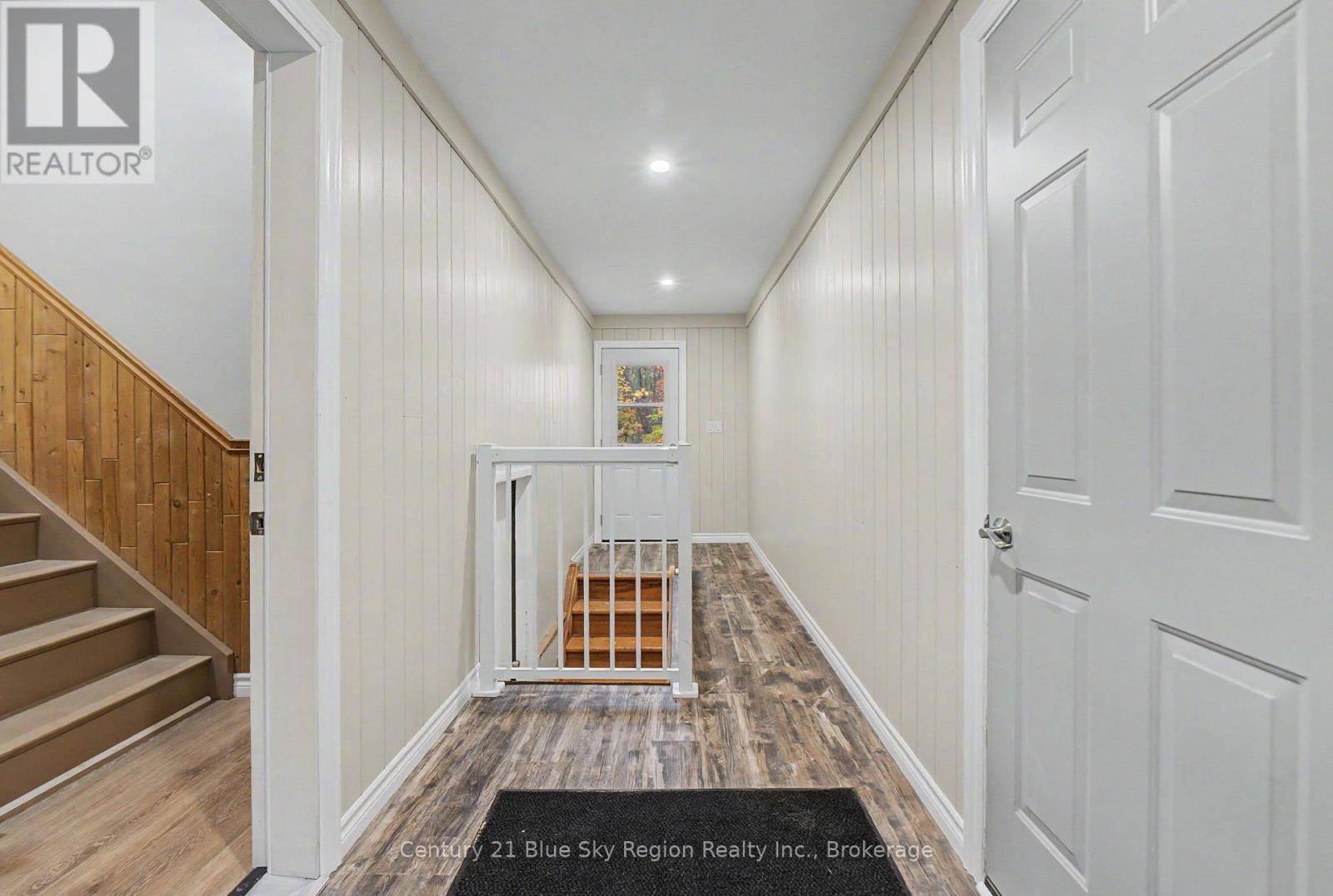 686 Laplage Road Property Photo 8