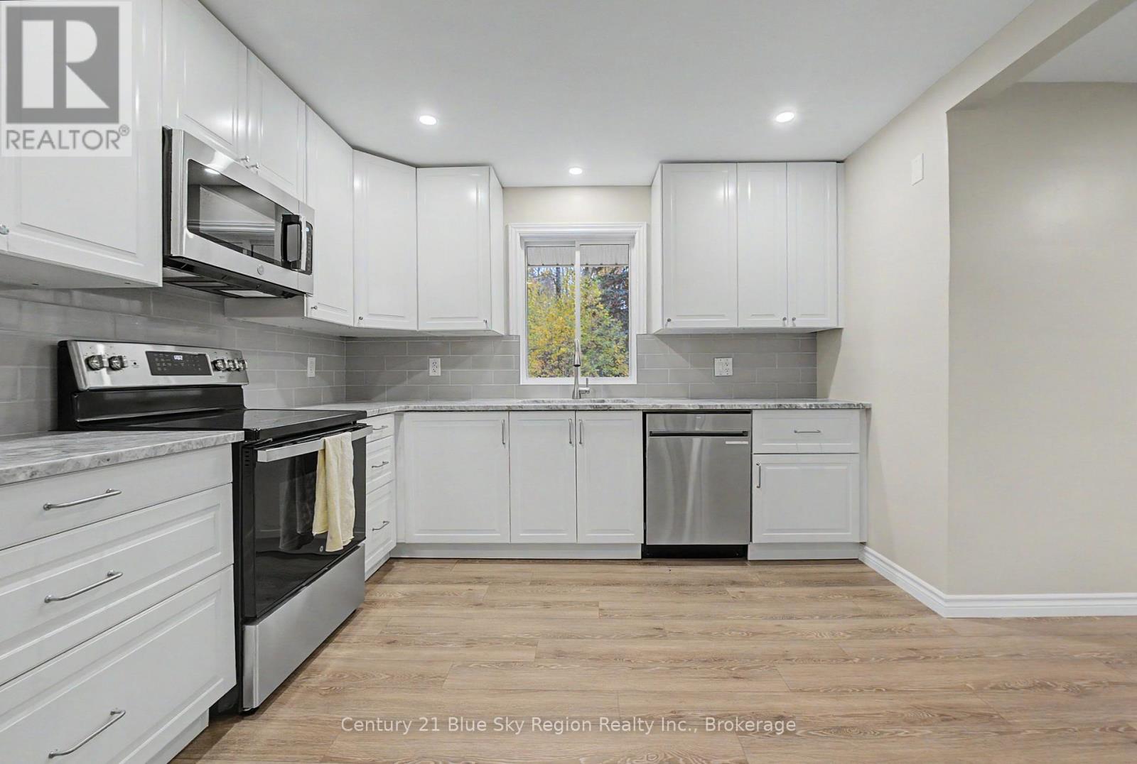 686 Laplage Road Property Photo 12