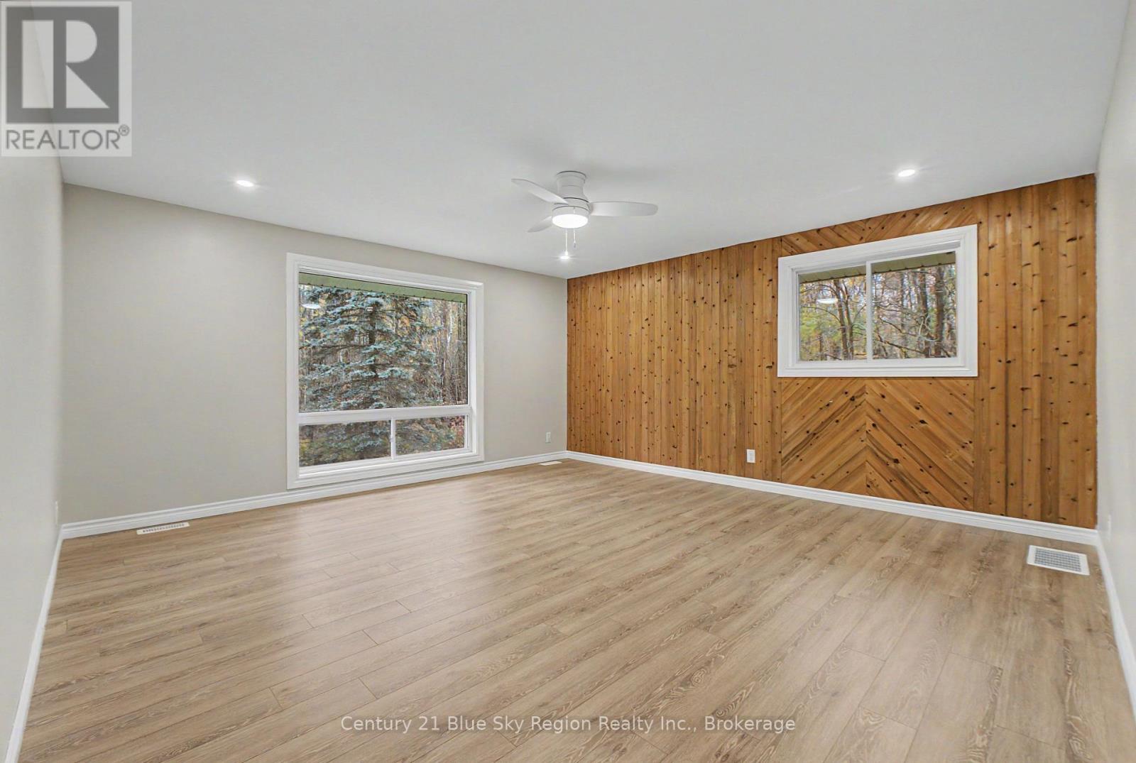 686 Laplage Road Property Photo 15