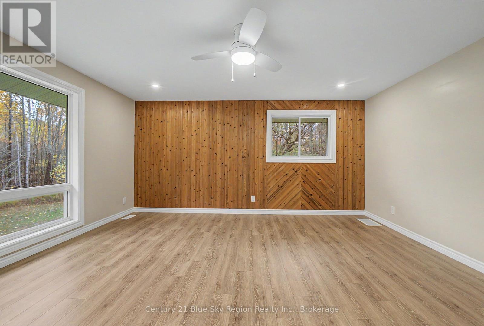 686 Laplage Road Property Photo 16