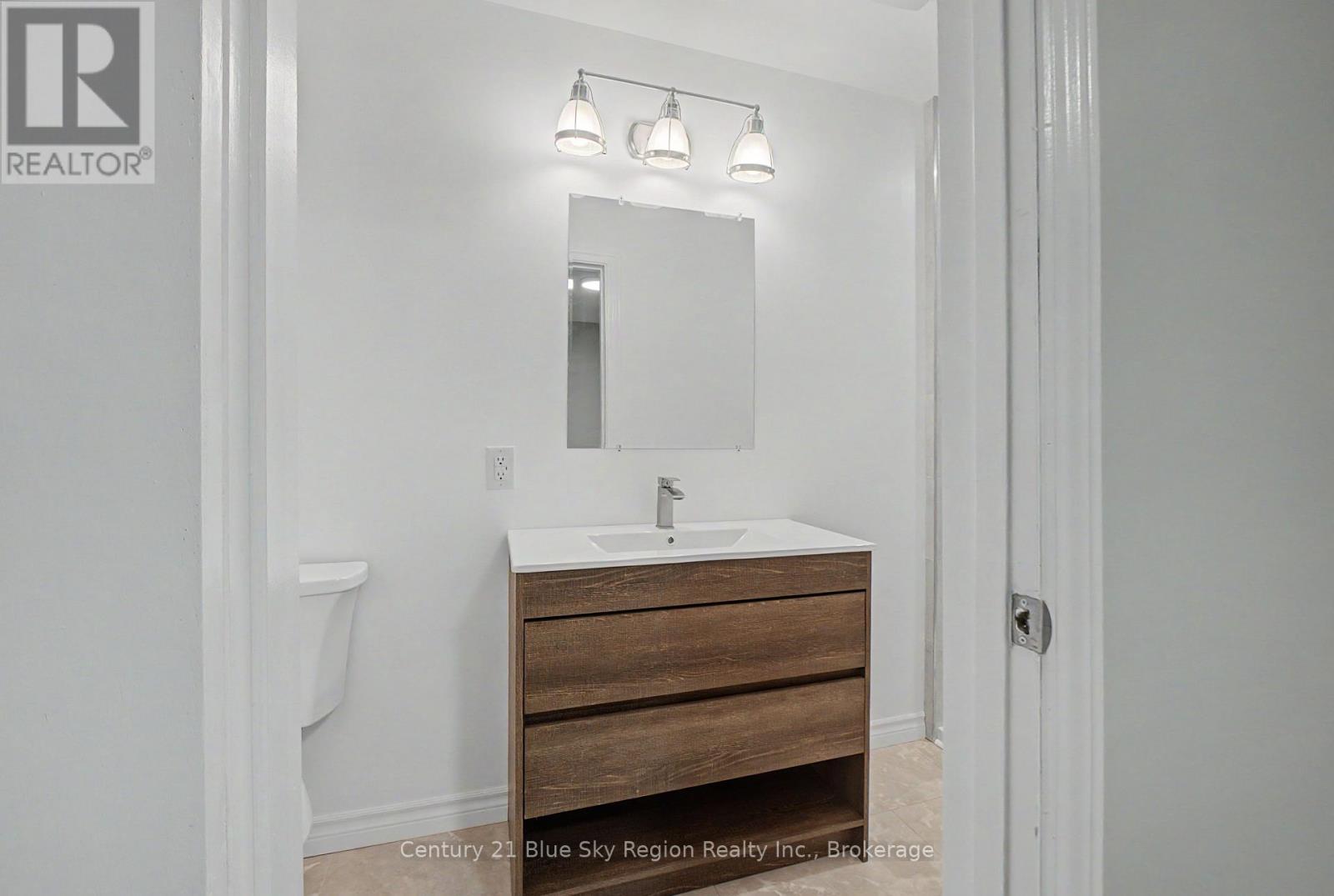 686 Laplage Road Property Photo 24