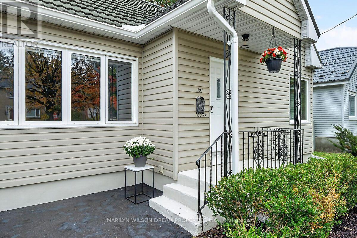 121 St Laurent Boulevard Property Photo 4