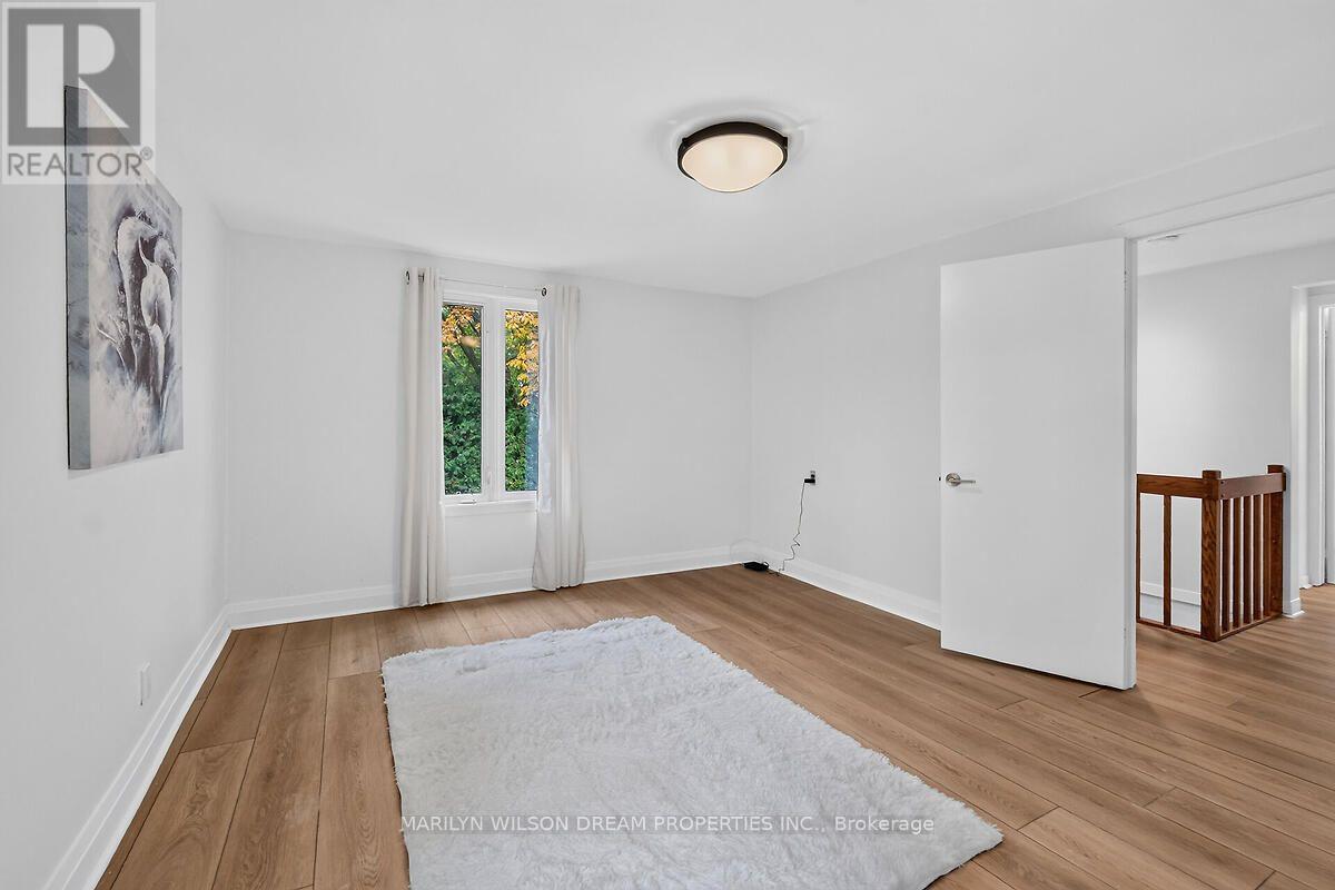 121 St Laurent Boulevard Property Photo 29