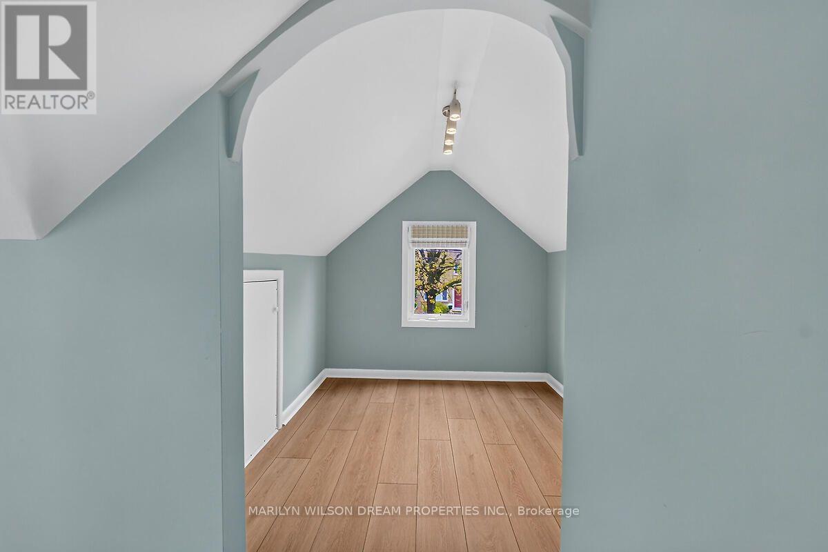 121 St Laurent Boulevard Property Photo 33