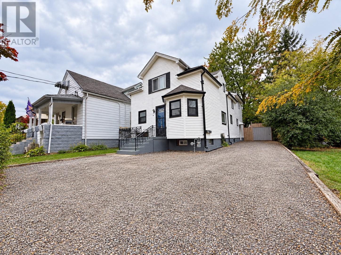 49 PADDINGTON AVENUE Property Photo 1