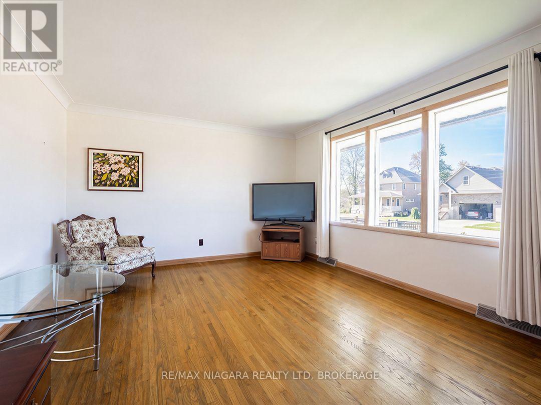 109 Hampton Avenue Property Photo 6