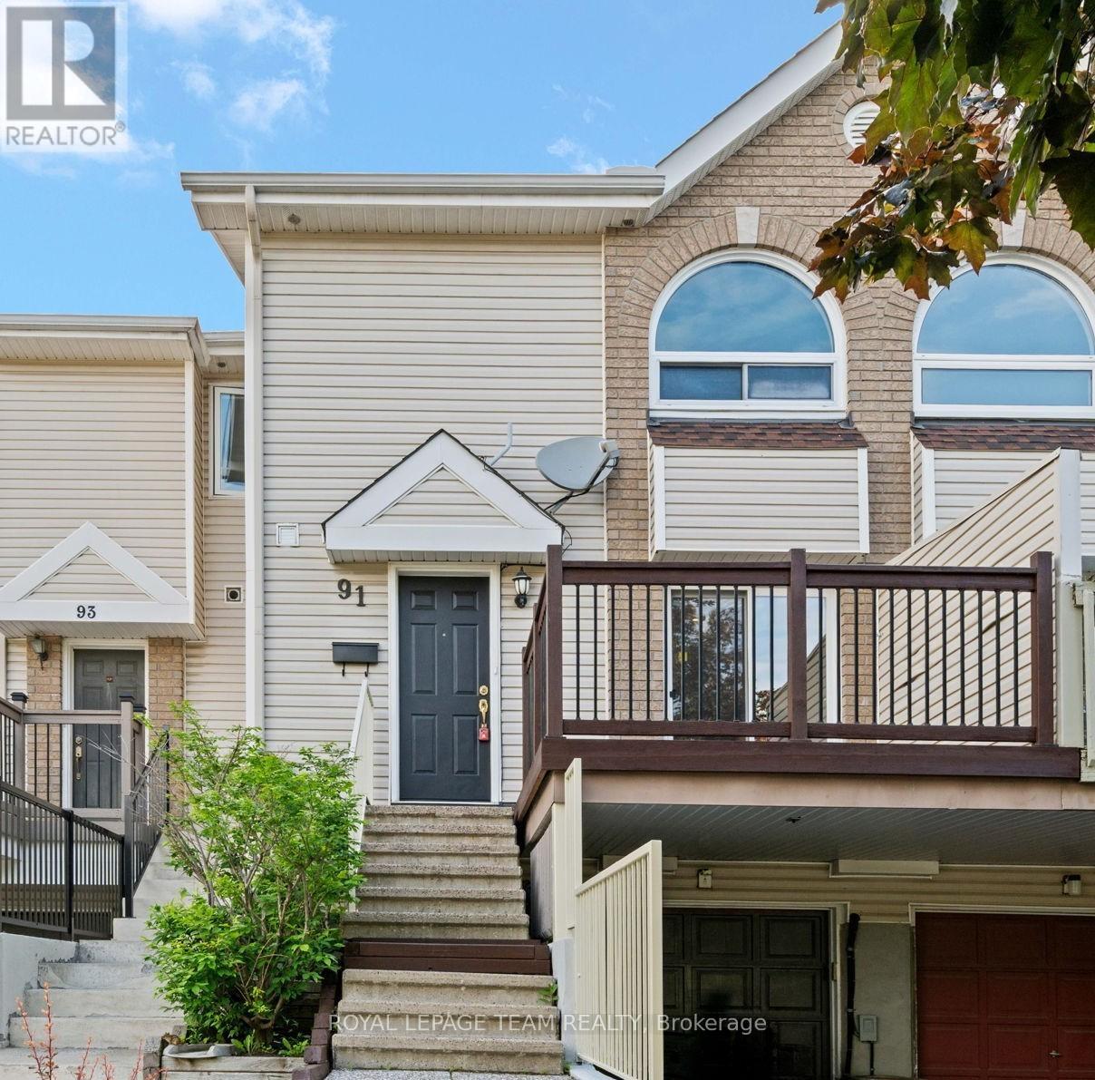 91 Thornbury Crescent Property Photo 2
