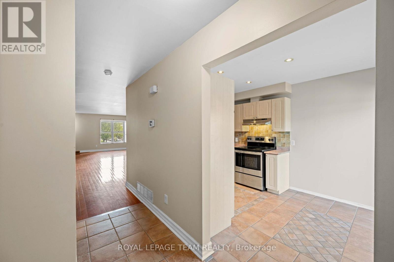91 Thornbury Crescent Property Photo 5