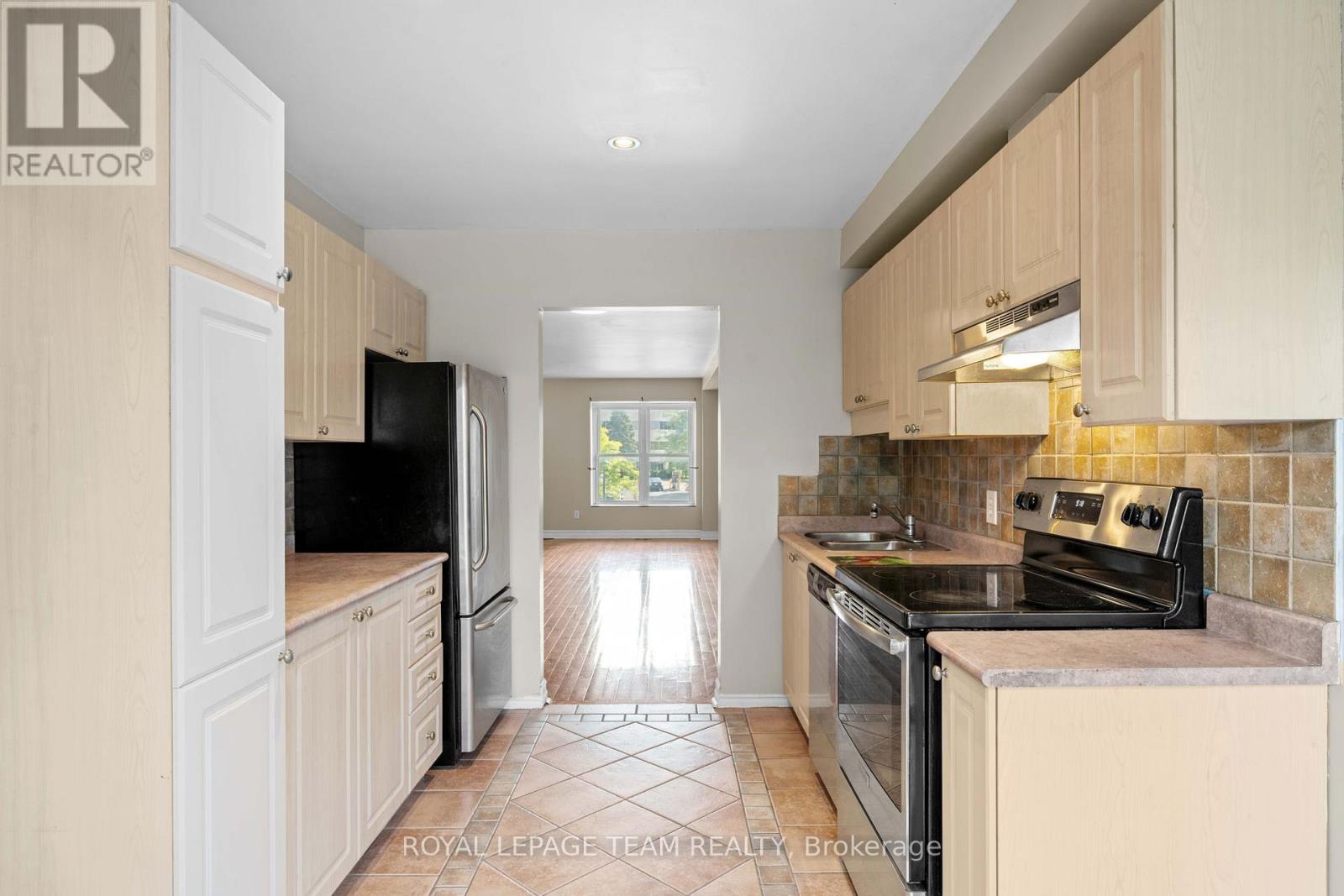 91 Thornbury Crescent Property Photo 8