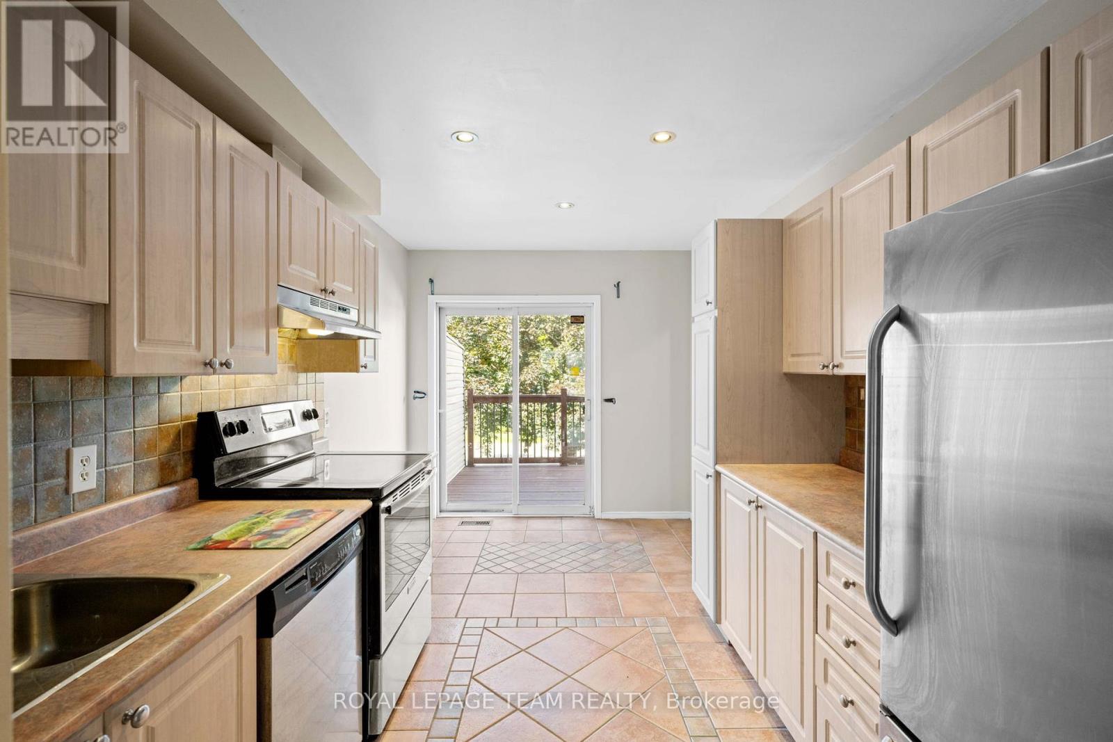 91 Thornbury Crescent Property Photo 10