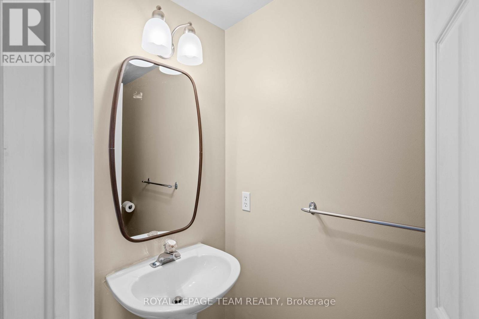 91 Thornbury Crescent Property Photo 11