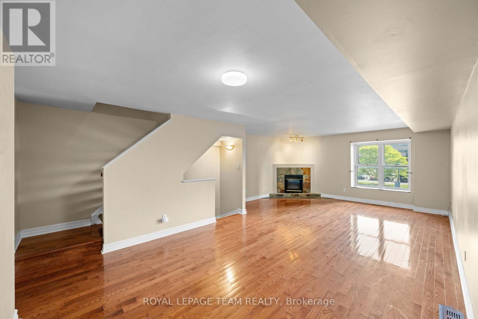91 Thornbury Crescent Property Photo 14