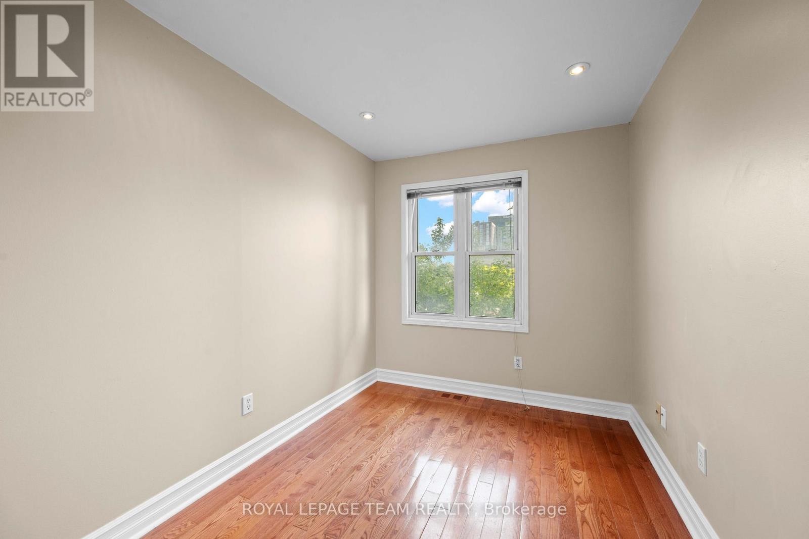 91 Thornbury Crescent Property Photo 23