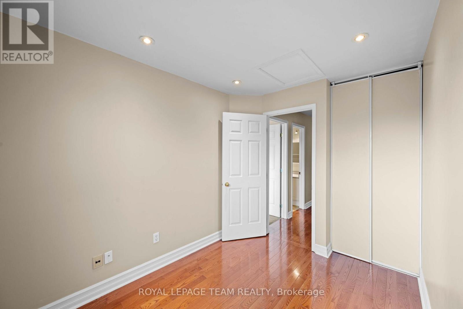 91 Thornbury Crescent Property Photo 24