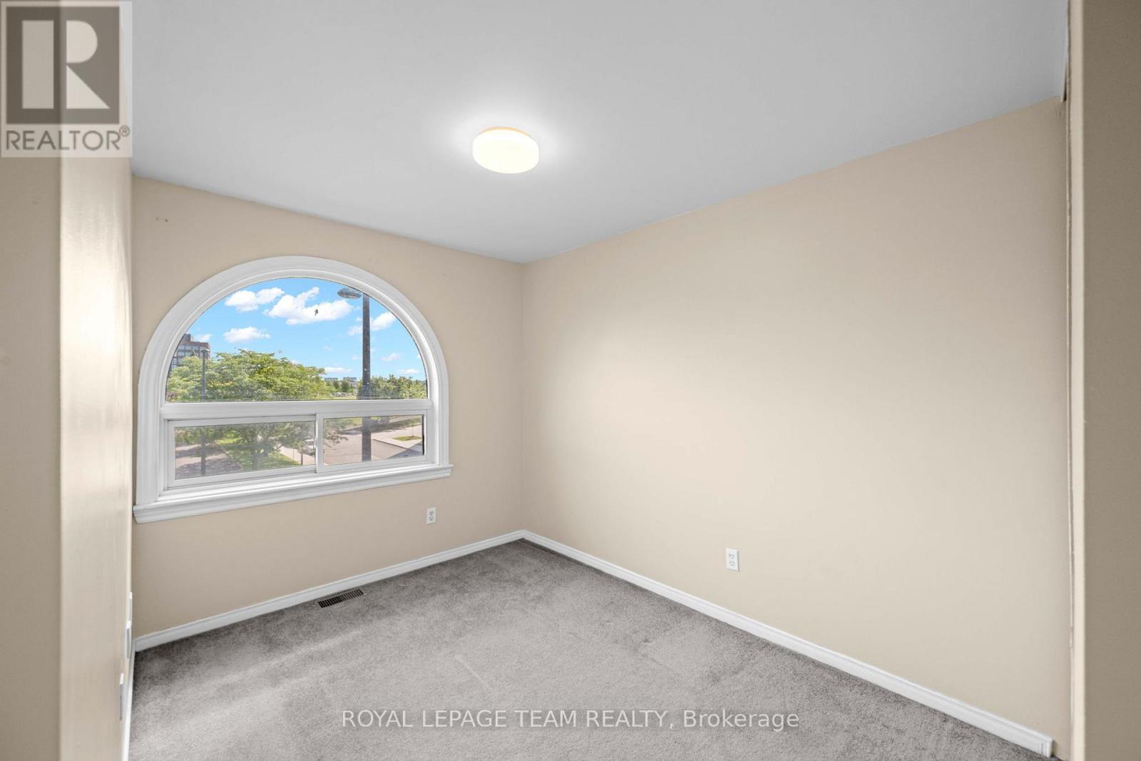91 Thornbury Crescent Property Photo 25