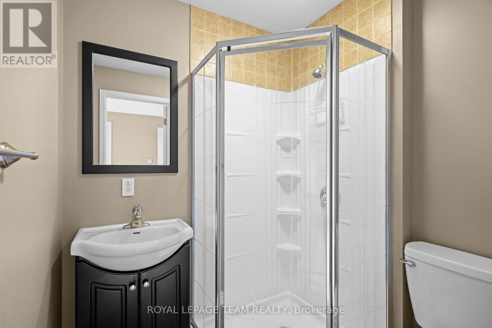 91 Thornbury Crescent Property Photo 38