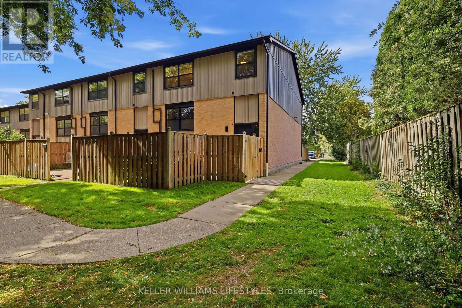 36 - 105 Andover Drive Property Photo 1