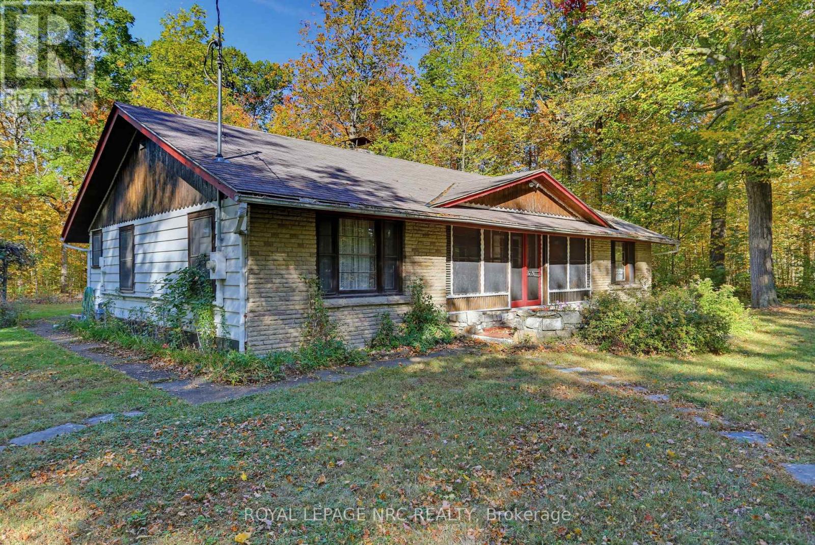 3052 Maple Avenue Property Photo 4
