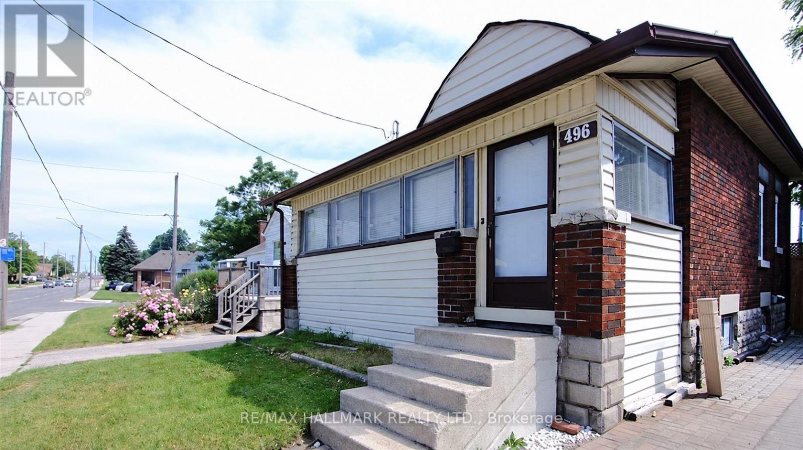 496 Highbury Avenue N Property Photo 2